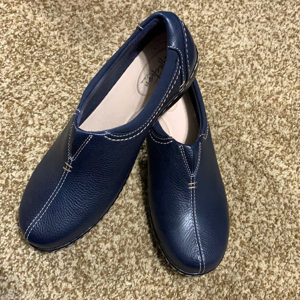 women’s clogs
